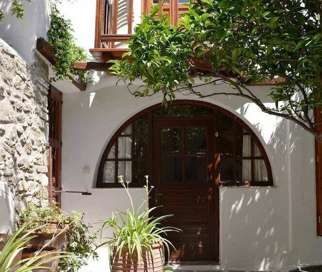 Студия Стандарт, Villa Pinelopi