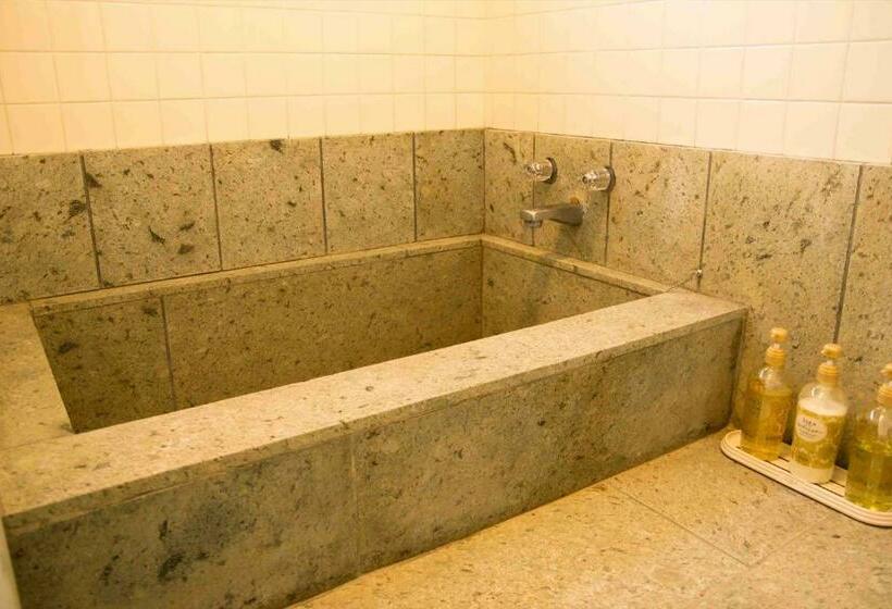 חדר סטנדרט, Ito Ryokuyu