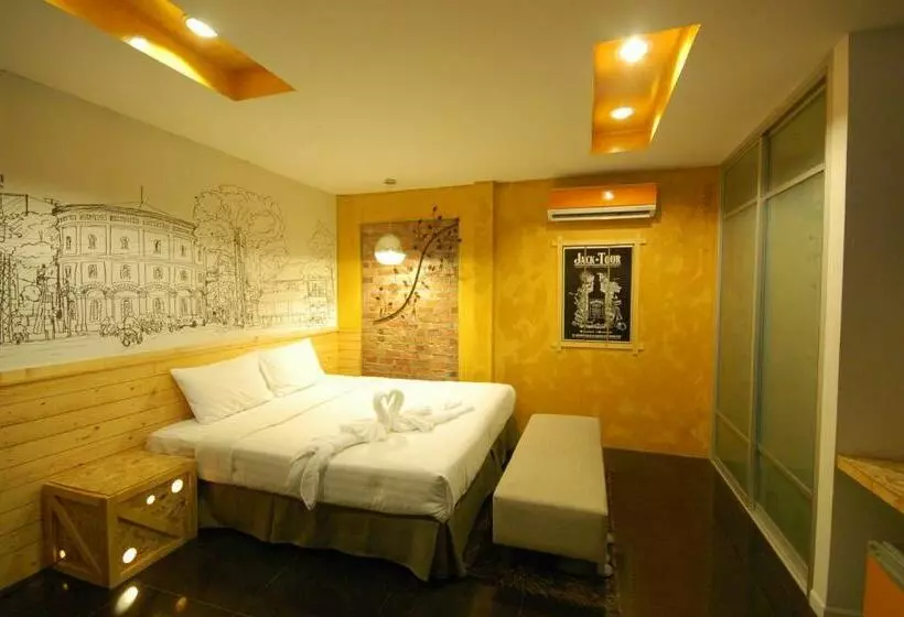 スタンダードルーム, Kamala Regent Residence
