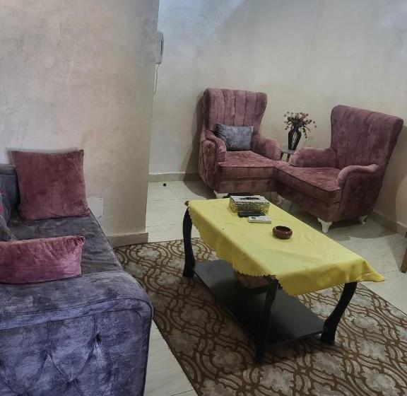 استودیو استاندارد با تخت کینگ, اوليفيا للشقق الفندقية