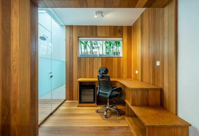 חדר דלוקס, Zenden