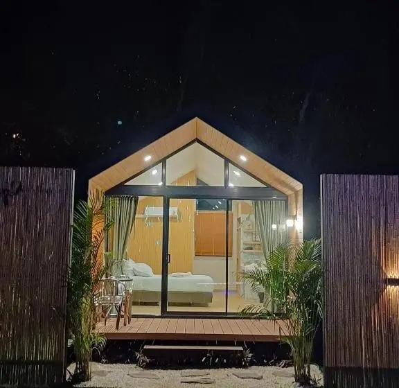 キングサイズベッドのデラックスルーム, Lake Hill Resort Kanchanaburi
