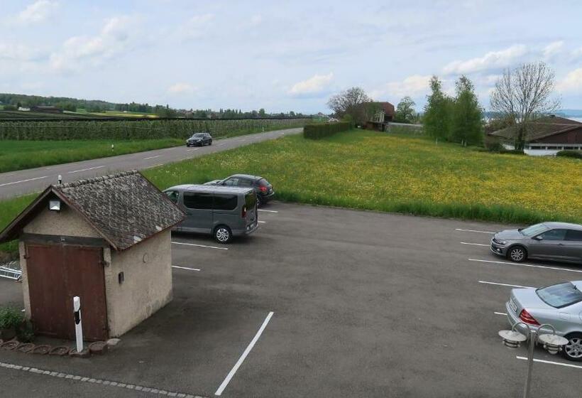 חדר סטנדרט, Mbar