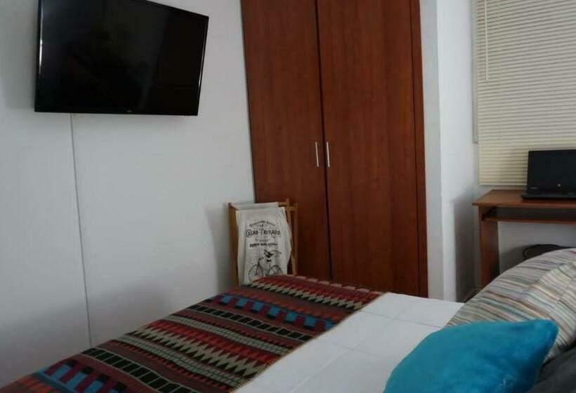 اتاق استاندارد با سرویس بهداشتی مشترک, Bogotá Rooms Aeropuerto Y Centro Conecta