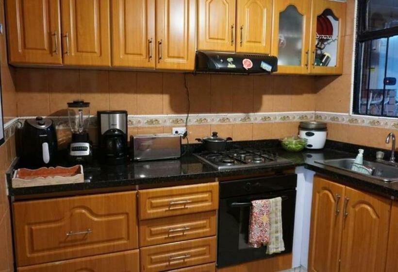 חדר סטנדרט חדר אמבטיה משותף, Bogotá Rooms Aeropuerto Y Centro Conecta