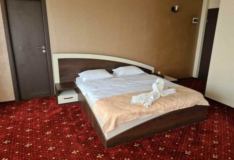 Номер Deluxe, Carmina