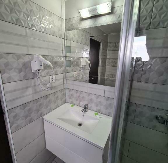 Номер Deluxe, Carmina