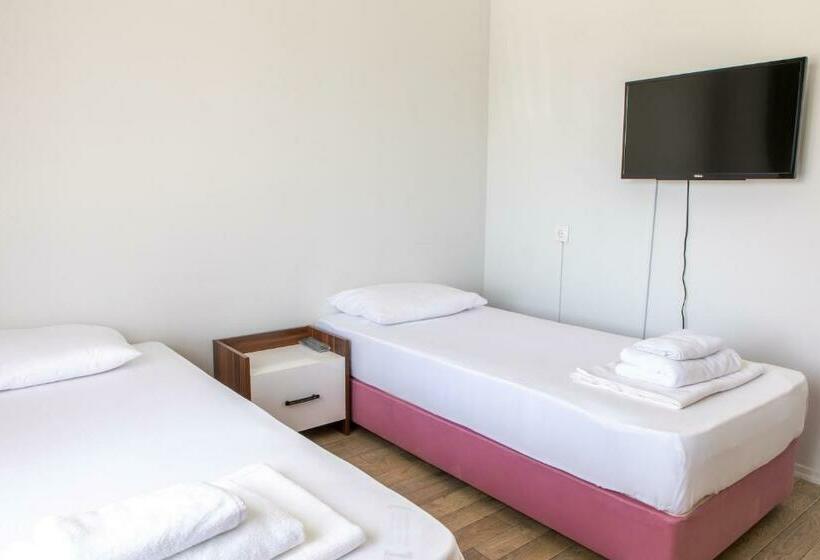 패밀리 룸, Olya Boutique