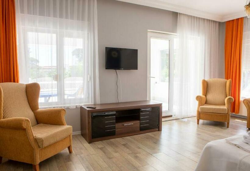 패밀리 룸, Olya Boutique