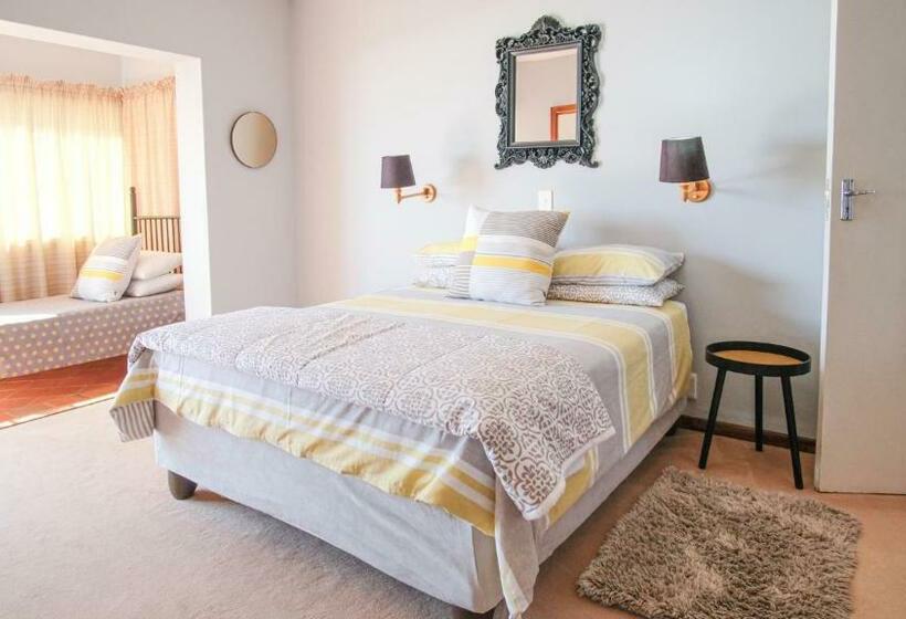 Deluxe Suite Sea View, A View At Kingfisher Port Alfred Guest Accommodation