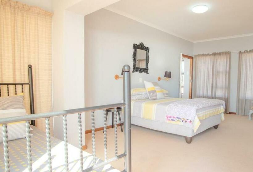 Deluxe Suite Sea View, A View At Kingfisher Port Alfred Guest Accommodation