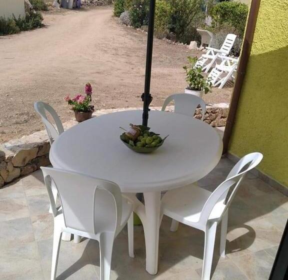 Номер Стандарт, B&b Li Salcuneddi