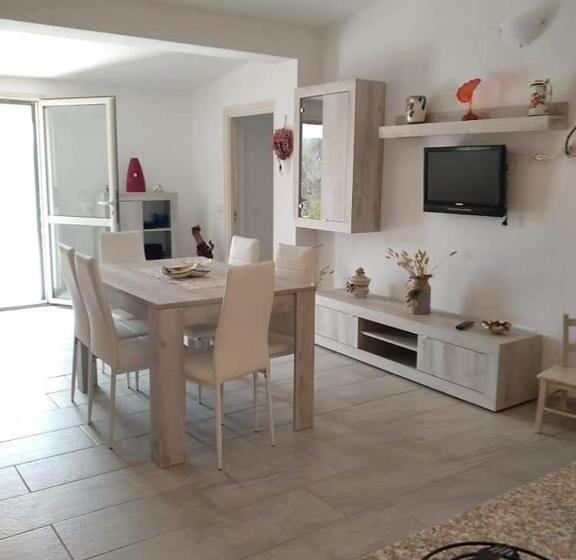 低层单卧公寓, B&b Li Salcuneddi