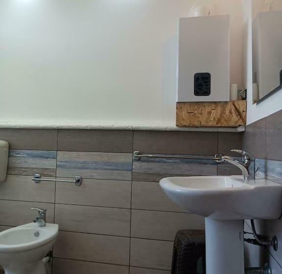 בית, חדר שינה 1, Petraleuka