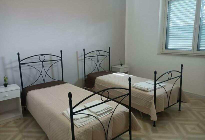 בית, 2 חדרי שינה, Petraleuka