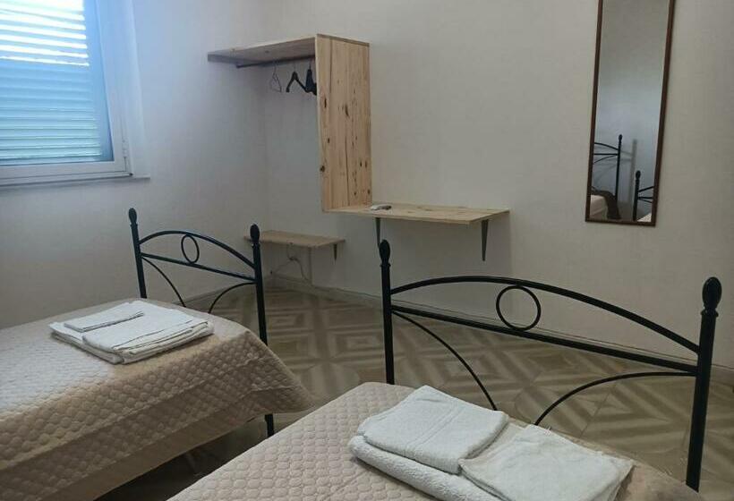 בית, 2 חדרי שינה, Petraleuka