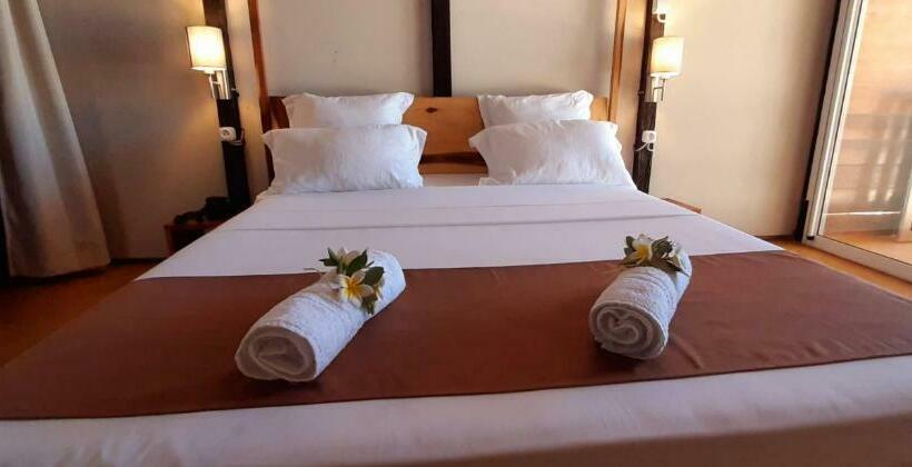 بانگلوی استاندارد, Madakitecamp