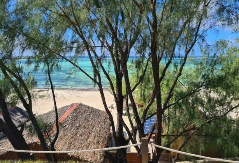 بانگلوی استاندارد با چشمانداز دریا, Madakitecamp