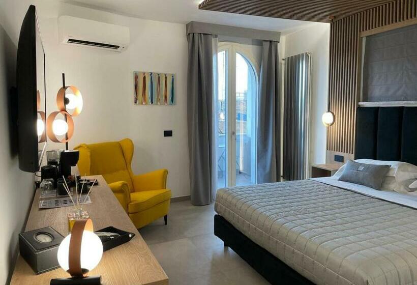 اتاق لوکس سه تخته, Taormina Rooms Centro Storico