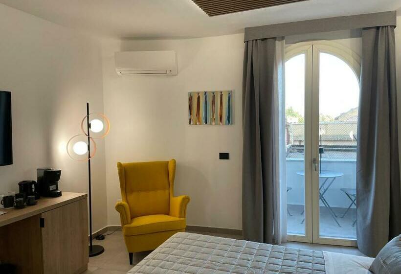 اتاق لوکس سه تخته, Taormina Rooms Centro Storico