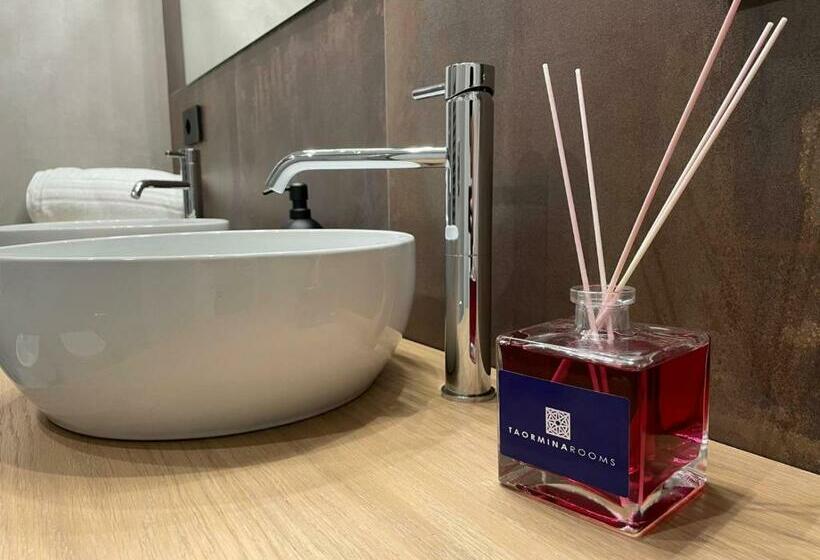 اتاق لوکس سه تخته, Taormina Rooms Centro Storico