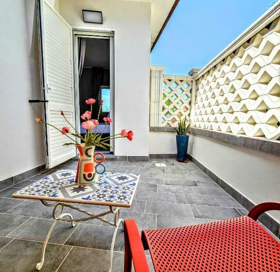 غرفة ديلوكس مطلّة علي البحر, A Casa Di Alessandra   Rooms