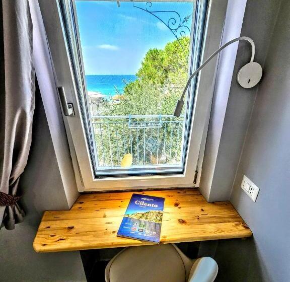 غرفة ديلوكس مطلّة علي البحر, A Casa Di Alessandra   Rooms