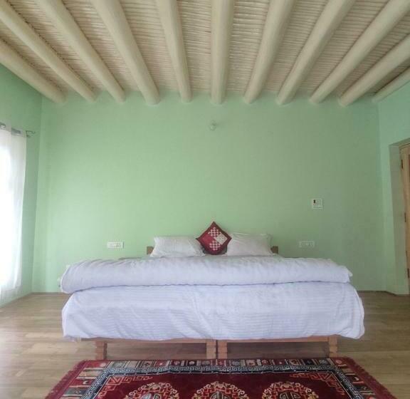 经济房, Streamlet Homestay