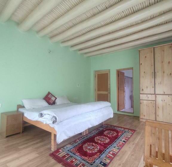 经济房, Streamlet Homestay