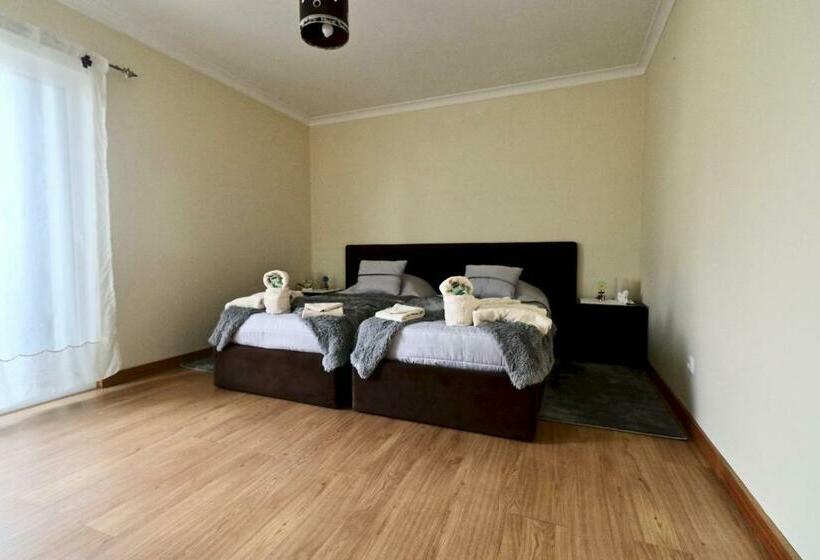 جناح, West Spring House