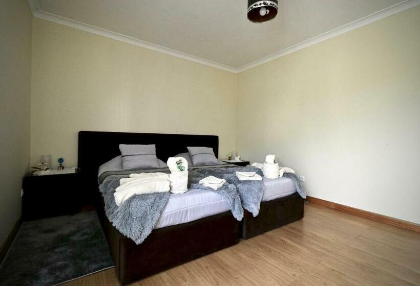 جناح, West Spring House