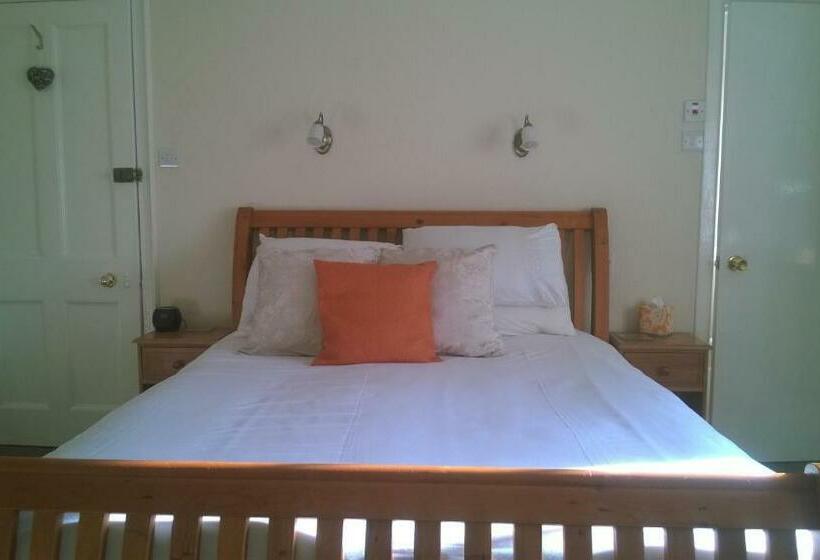 Семейный Номер, Atherstone Guest House