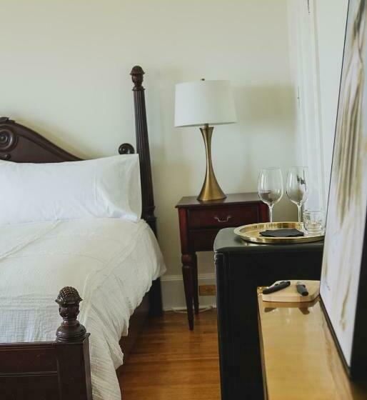 스탠다드 룸 킹사이즈 침대, Bellview Luxury Suites