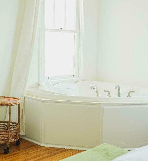 스탠다드 룸 킹사이즈 침대, Bellview Luxury Suites