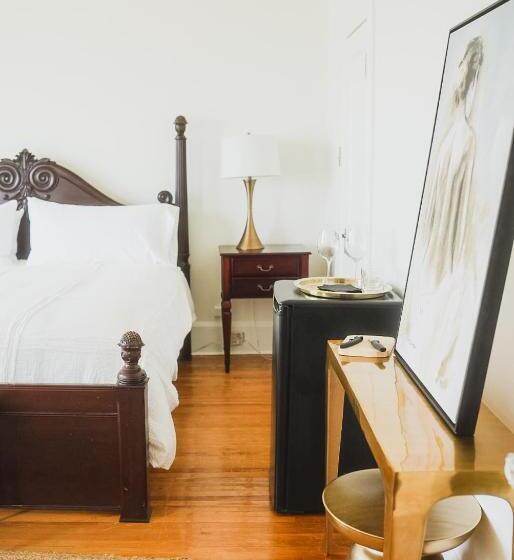 스탠다드 룸 킹사이즈 침대, Bellview Luxury Suites