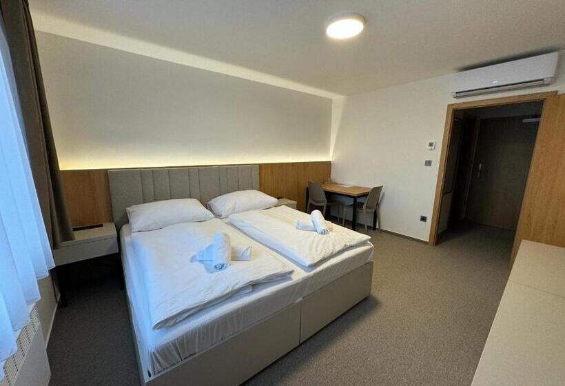 Номер Deluxe, Comfort Pálava, Penzion & Restaurant