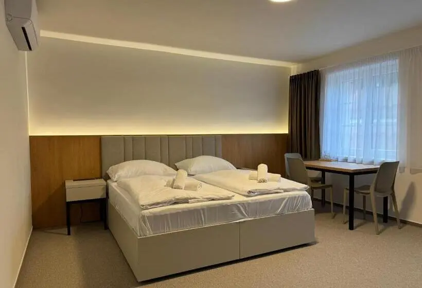 デラックスの４人部屋, Comfort Pálava, Penzion & Restaurant