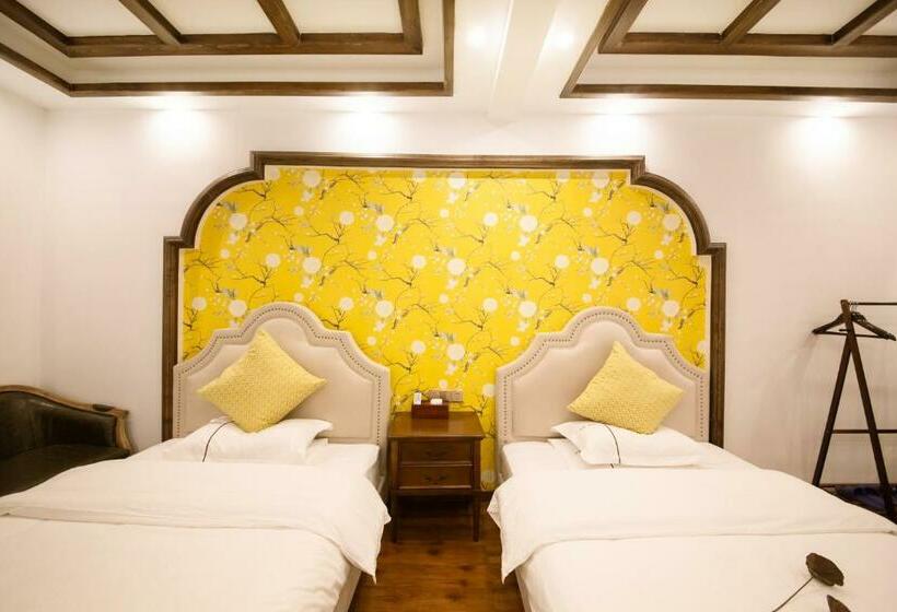 ガーデンビュースーペリアールーム, Fenghuang Slowly Time Inn