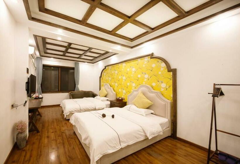 ガーデンビュースーペリアールーム, Fenghuang Slowly Time Inn