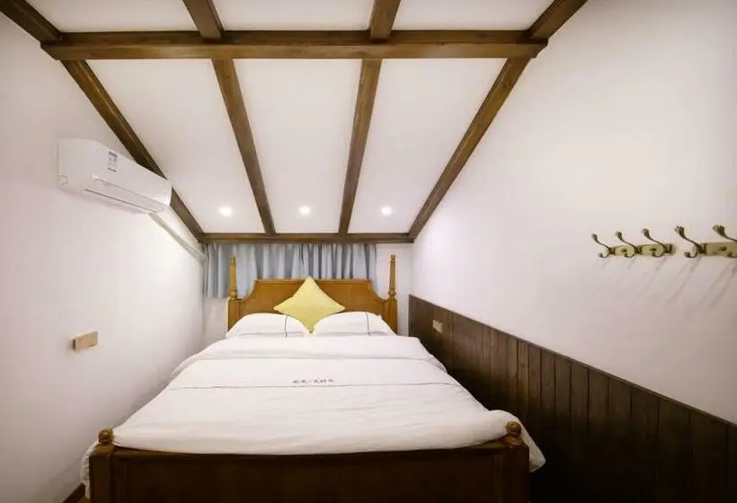 エコノミールーム, Fenghuang Slowly Time Inn