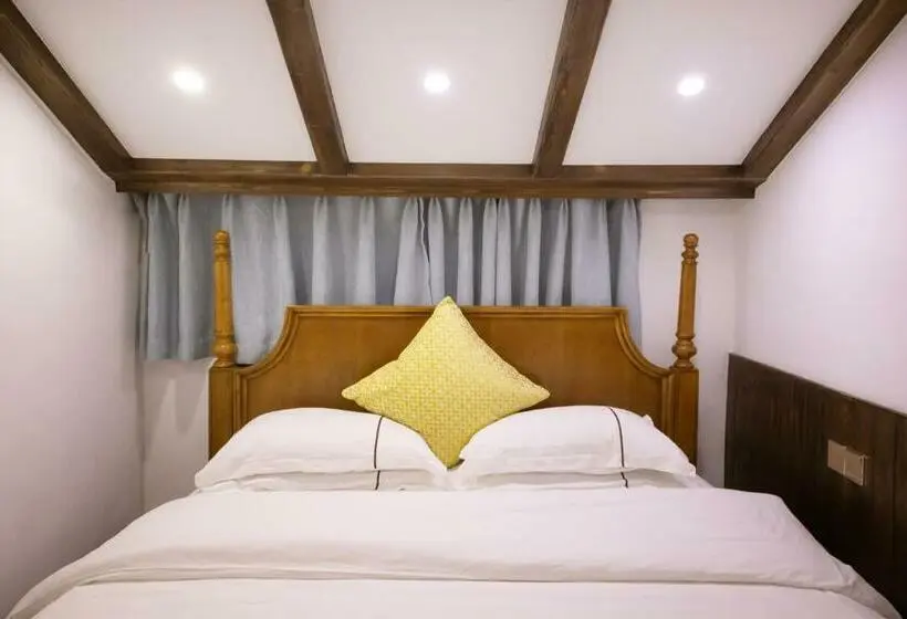 エコノミールーム, Fenghuang Slowly Time Inn
