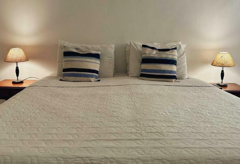 Standaard Studio, Pousada Mar João Fernandes