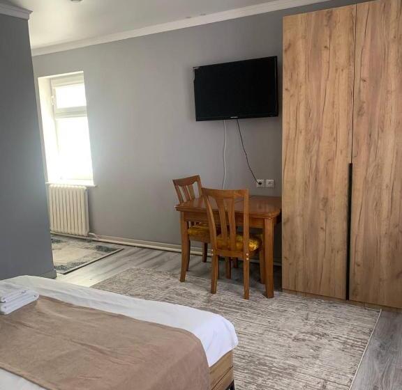 سوییت, All Seasons