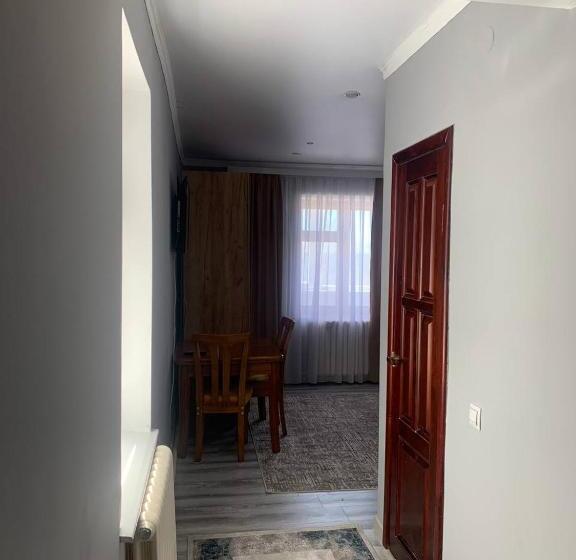 سوییت, All Seasons