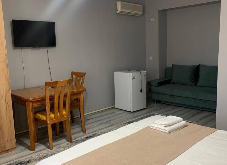 سوییت, All Seasons