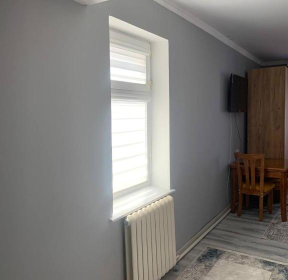 سوییت, All Seasons