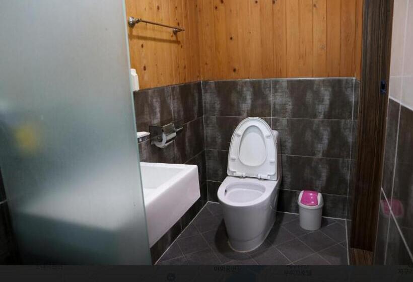 シングルデラックスルーム, Backpacker's Home