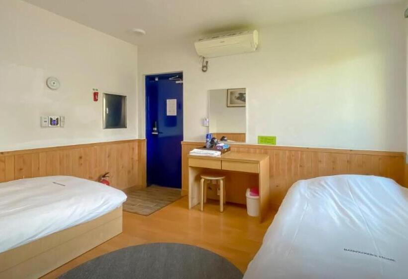 デラックスルーム, Backpacker's Home