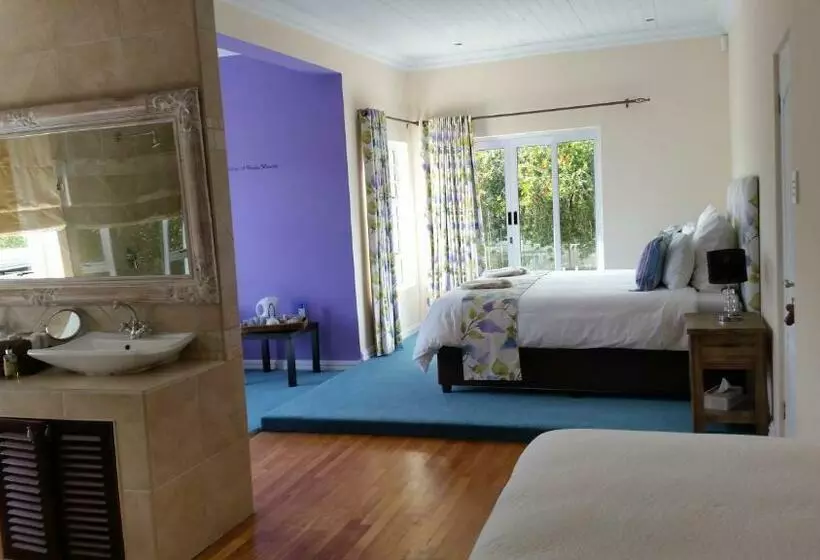 マウンテンビュースイート, African Tulip Guesthouse