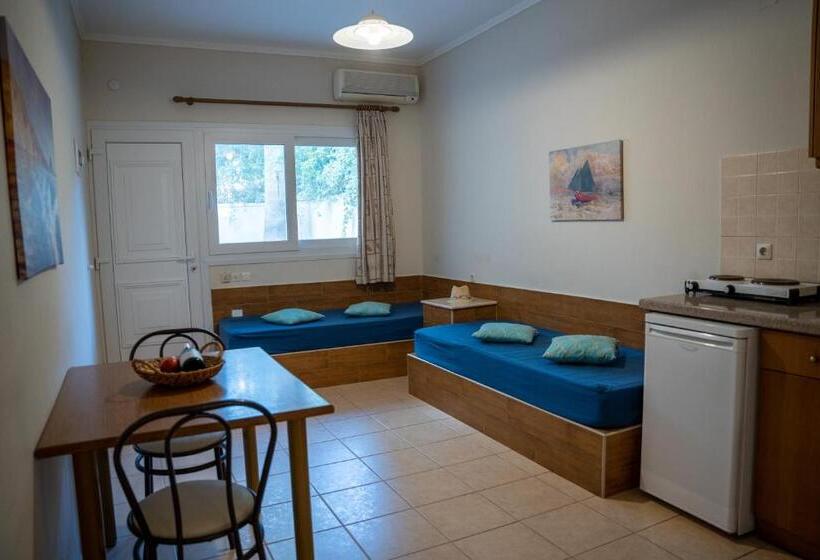 Апартаменты 1 Спальня Нижний Этаж, Blue Sky Apartments